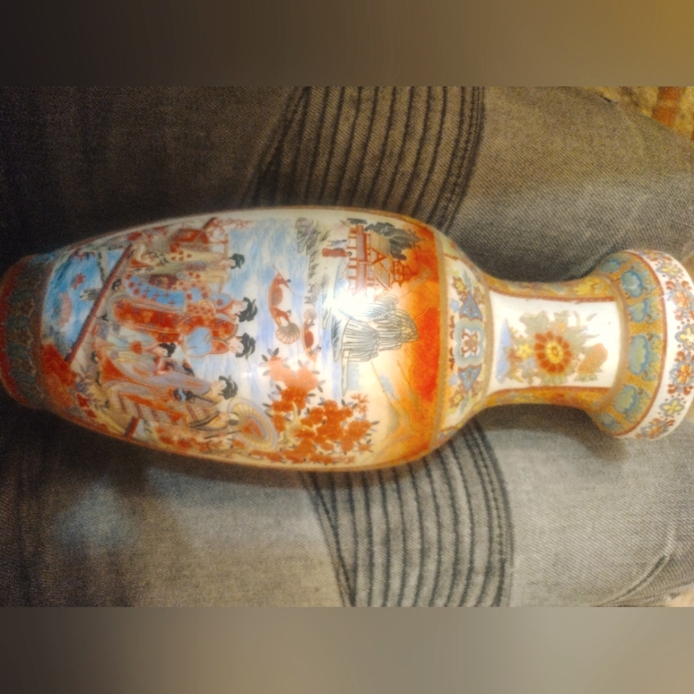 Vintage Satsuma Porcelain Vase Geisha River Scene